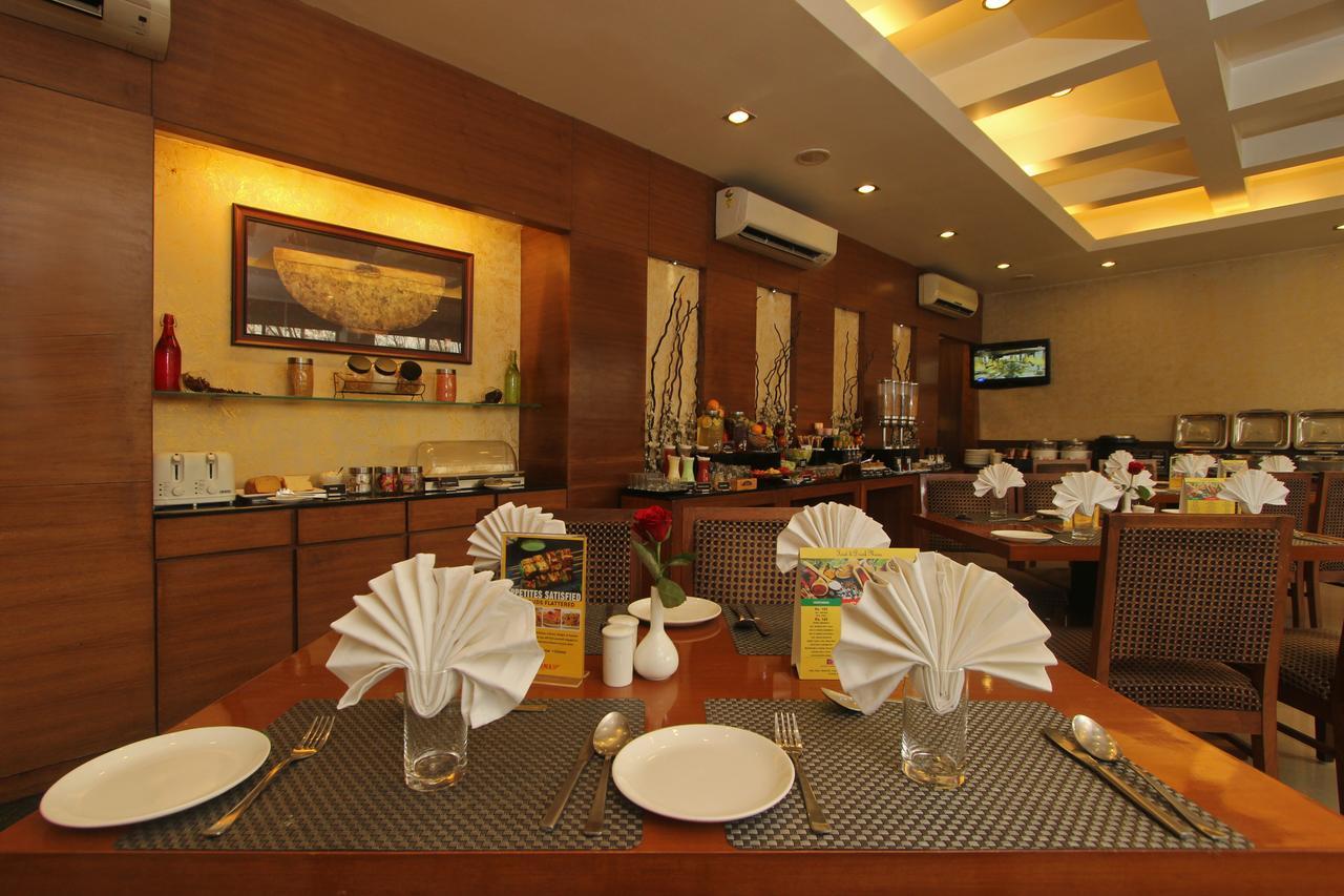 Hotel Phoenix Koregaon Park Pune Ngoại thất bức ảnh