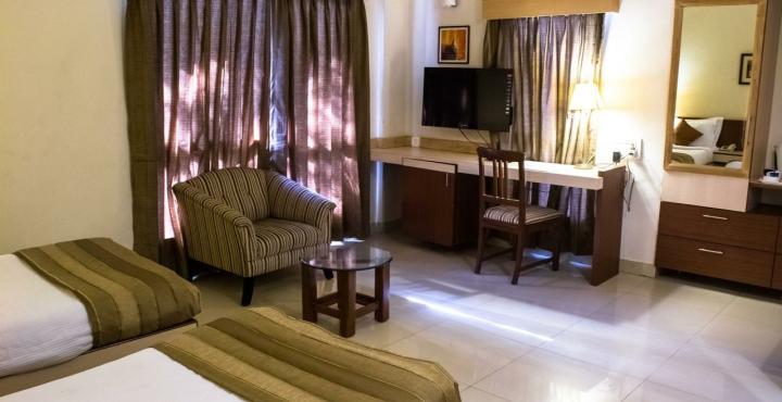 Hotel Phoenix Koregaon Park Pune Ngoại thất bức ảnh