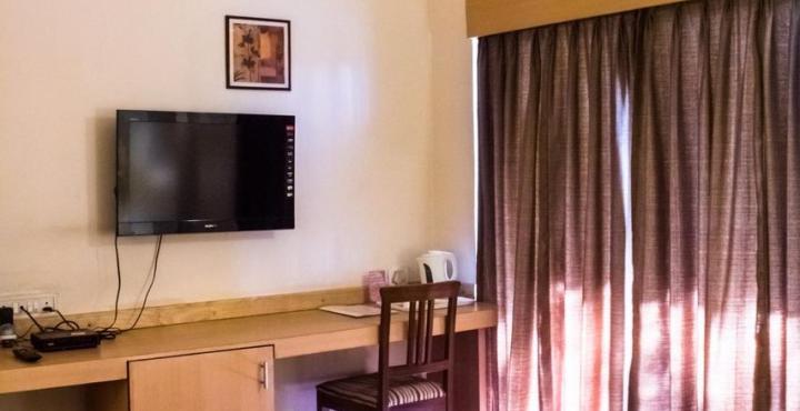 Hotel Phoenix Koregaon Park Pune Ngoại thất bức ảnh