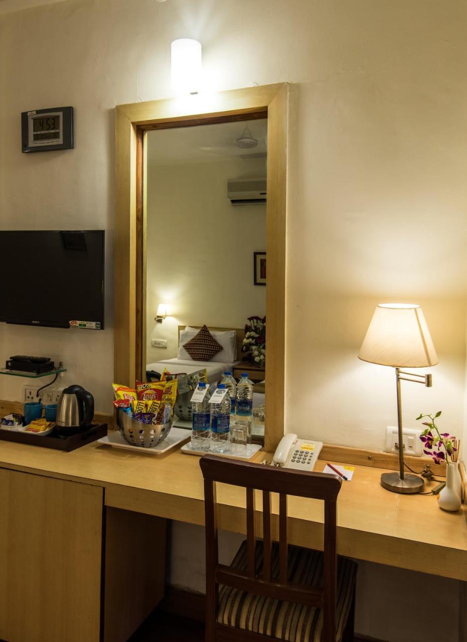 Hotel Phoenix Koregaon Park Pune Ngoại thất bức ảnh